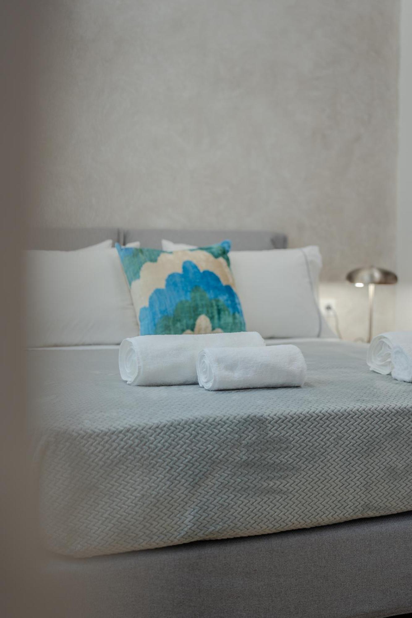 Derouse Othon Suite With Hydromassage Jacuzzi Atene Esterno foto
